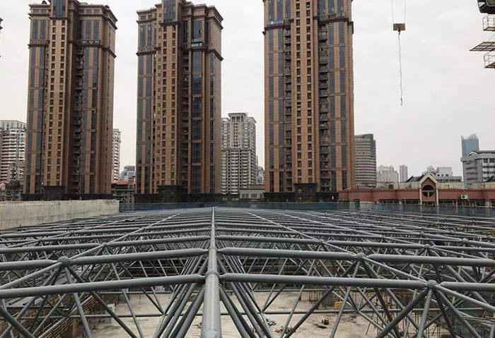 吉林螺栓球网架结构